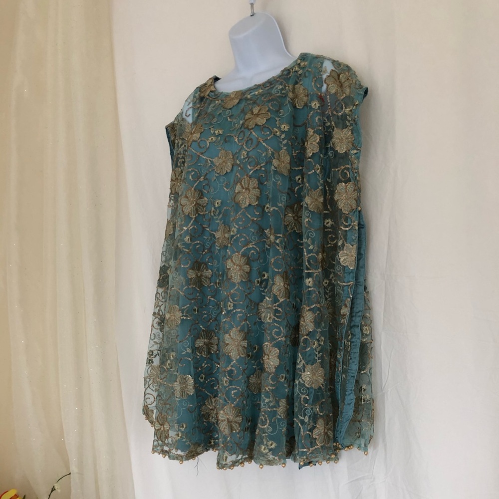 Beautiful lace top  unique style